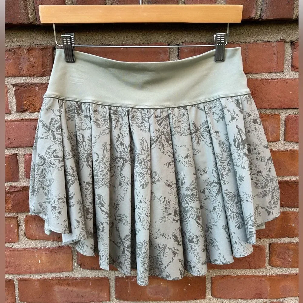 Aerie Sage Green Palm Leaf Pleated Skort
